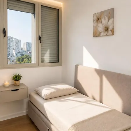 Center Fast Wi-fi 5 Min To Skanderbeg Square
